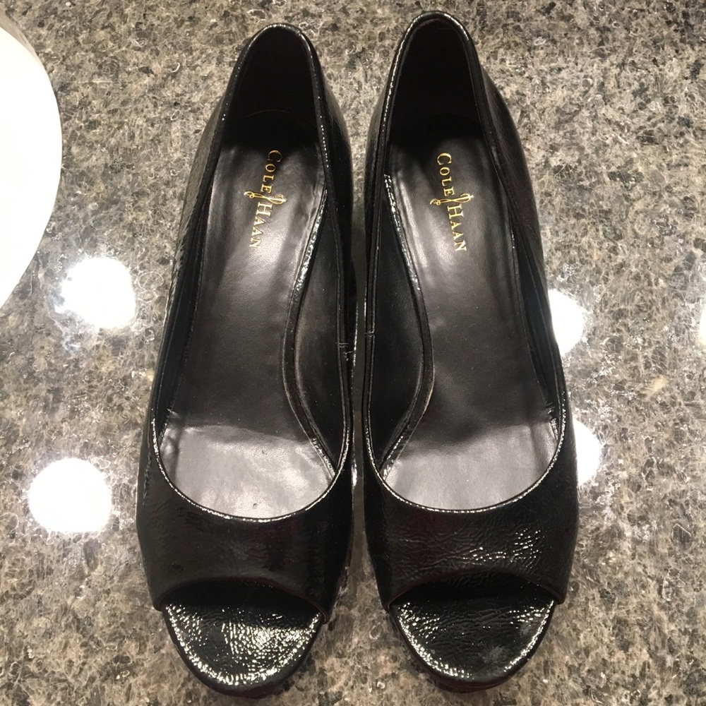 Black peep toe flats